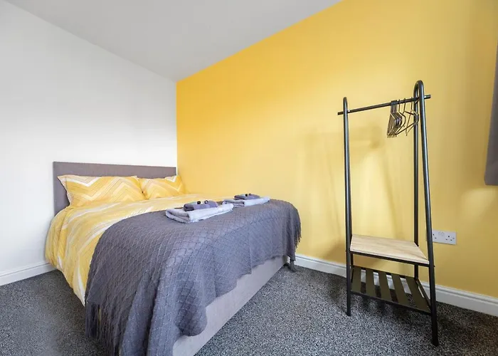 From - For Contractors Apartman